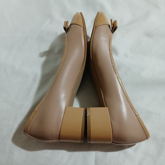 Cole Haan Size 9 Kelsey Block Heel Bow Pumps Neutral Beige Patent Leather Toes - Picture 5 of 13